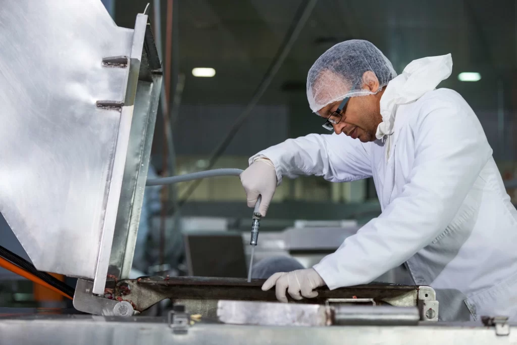Producción con controles de calidad en cada etapa y preparación de la documentación de exportación.